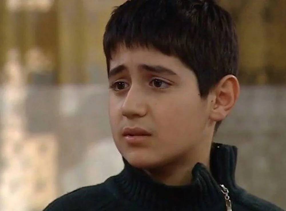 Bir dönemin çocuk yıldızı büyüdü! Yabancı Damat’ın Mustafa’sı Ozan Uğurlu’nun değişimi olay oldu 2